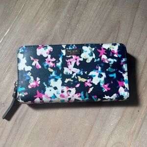 Kate Spade New York Continental Wallet - Floral Print